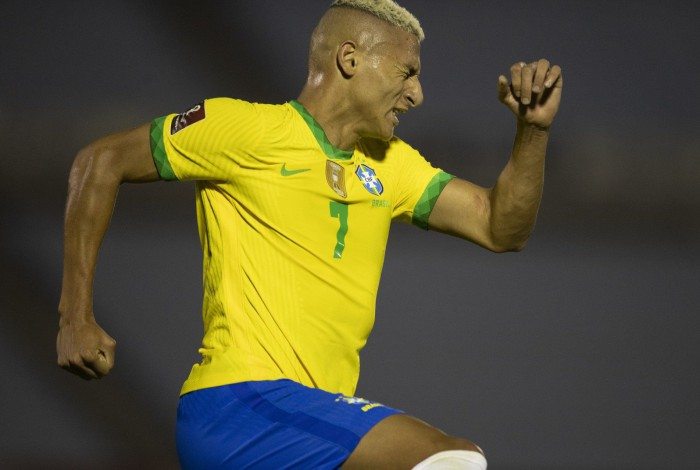 Richarlison brilhou na última vez em que o Brasil entrou em campo e marcou na vitória por 2 a 0 sobre o Uruguai, em Montevidéu, em novembro 