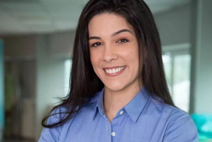 Renata Silveira foi contratada pela Globo; narradora já passou pela ESPN e Fox Sports