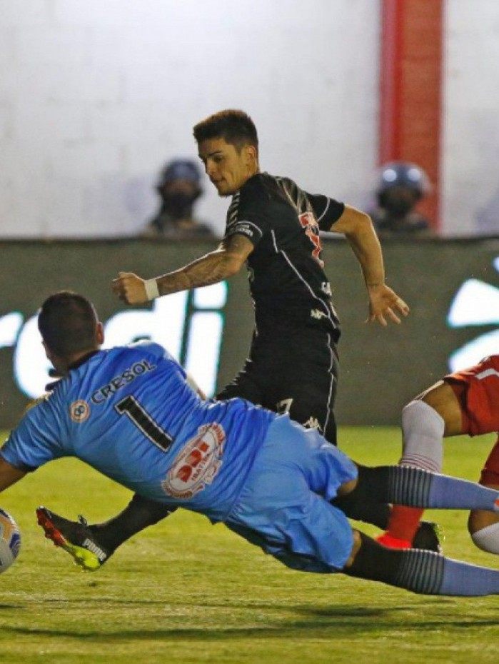 Gabriel Pec abriu o caminho do Vasco para a vit&oacute;ria e a vaga em Tombos