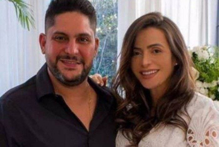 O cantor sertanejo Jorge se casou recentemente com Rachel Boscatti em cerimônia íntima