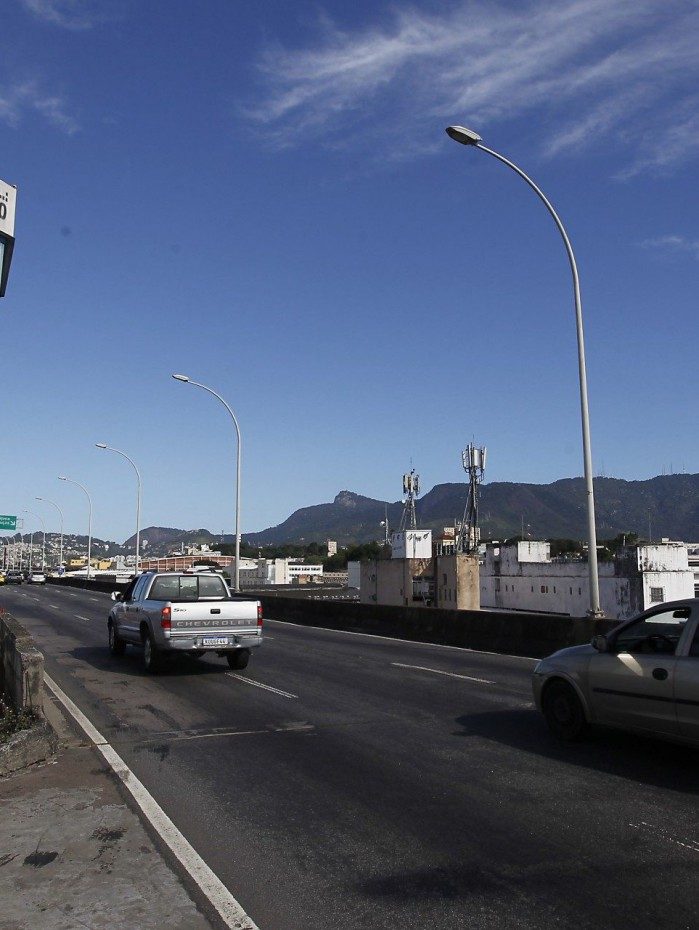 A cabine blindada ao lado da qual o cabo Haron (detalhe) foi morto