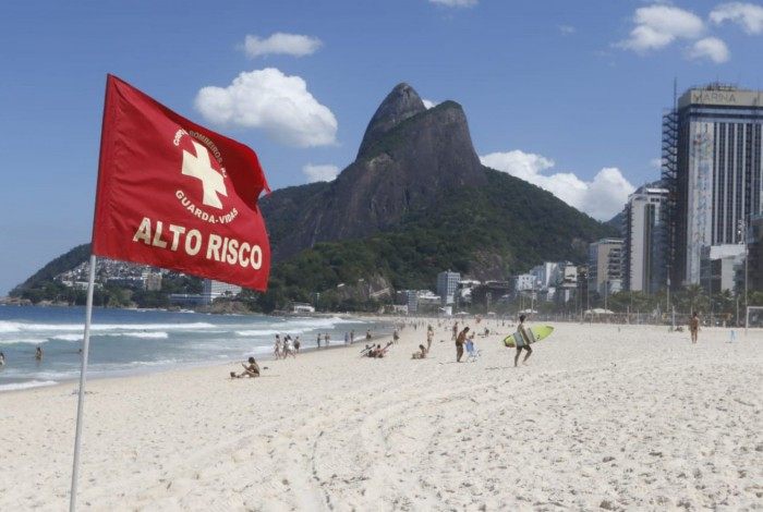 Município do Rio permanece com risco muito alto de contaminação da covid-19