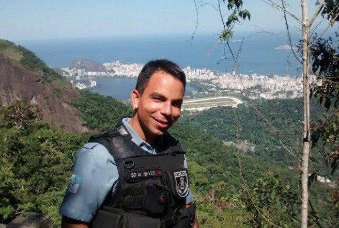 Cabo PM Bráulio Cesário Batista das Neves, morto após uma tentativa de roubo no Centro de São João de Meriti, 