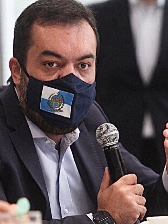 Governador Cl&aacute;udio Castro