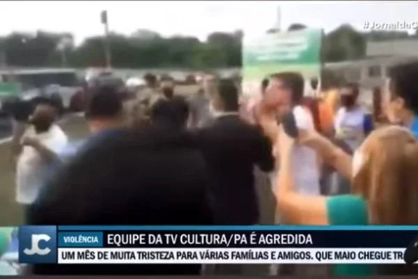 Equipe da TV Cultura é agredida durante evento com Jair Bolsonaro