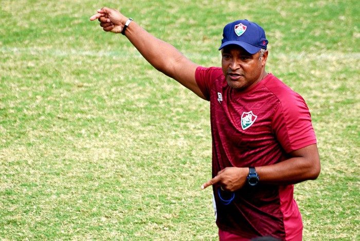 Roger Machado no treino do Fluminense