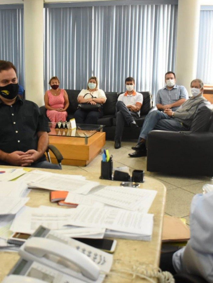 Prefeito se reúne com contadores em Volta Redonda