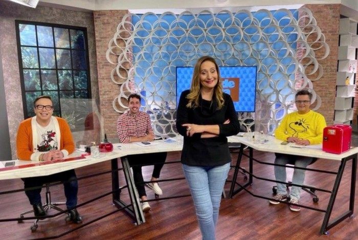 Sonia Abr&atilde;o e seu time de colunistas em "A Tarde &Eacute; Sua"