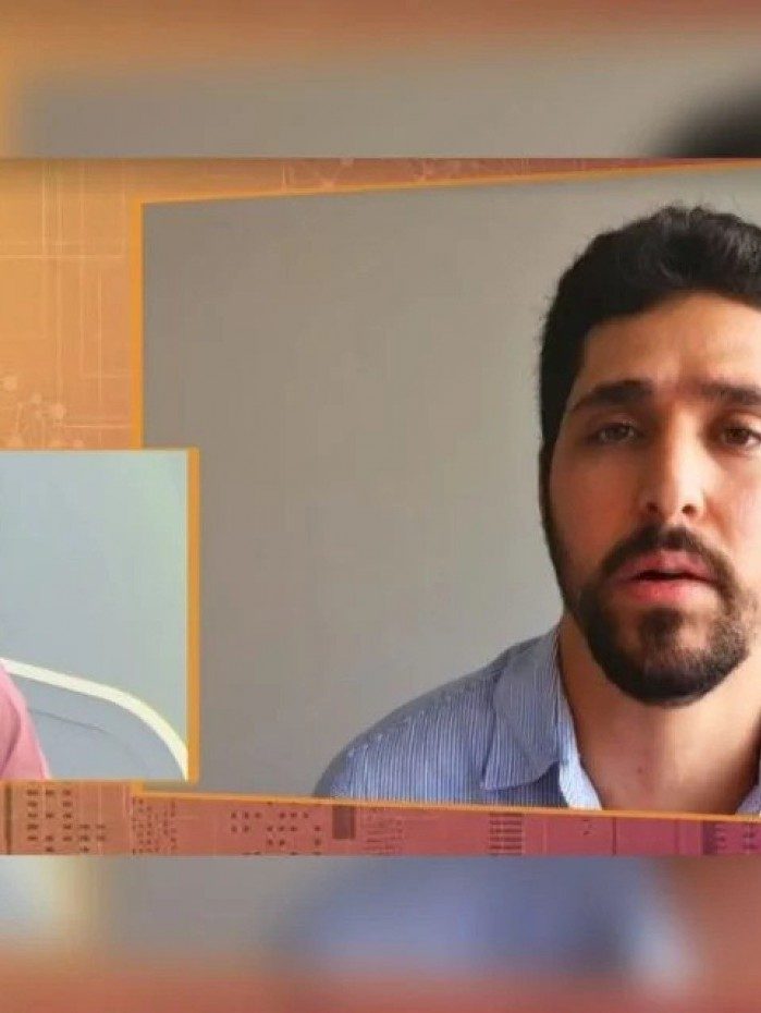 Ex-BBB Gilberto recebe homenagem de ex-professor e se emociona