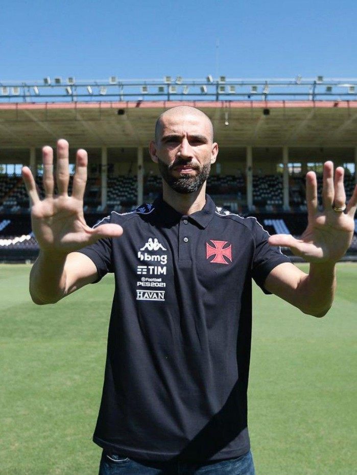 O goleiro Vanderlei &eacute; seguran&ccedil;a e experi&ecirc;ncia no Vasco