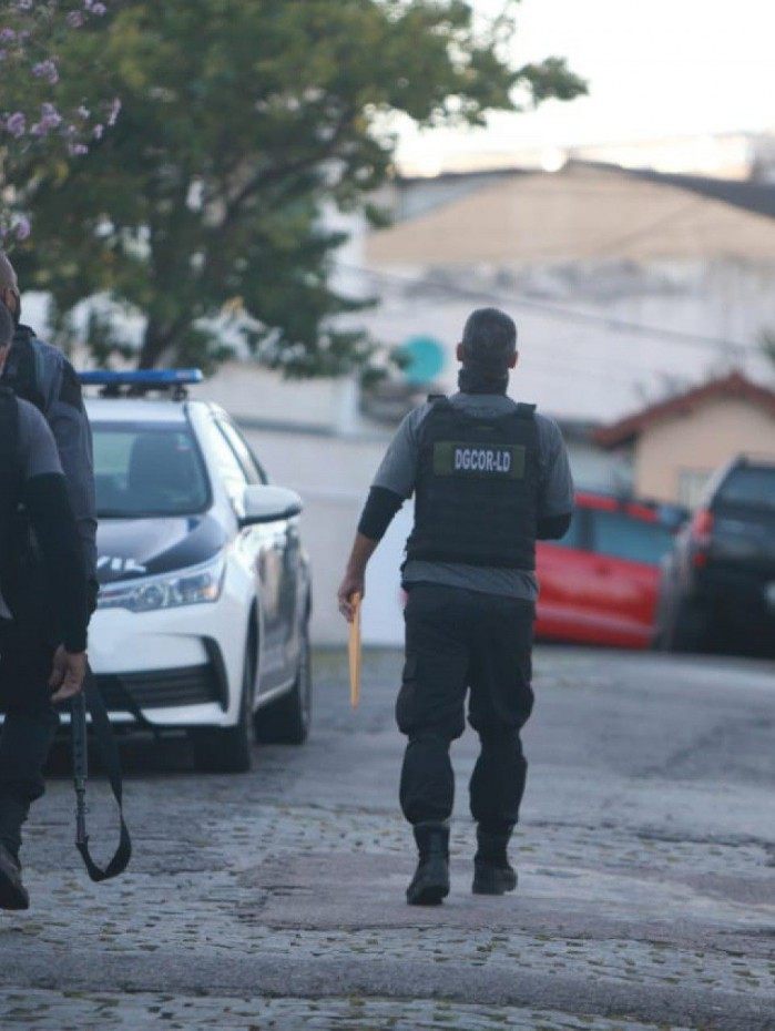 Força Tarefa da Polícia Civil cumpre mandados de busca e apreensão contra pessoas ligadas à milícia da Muzema