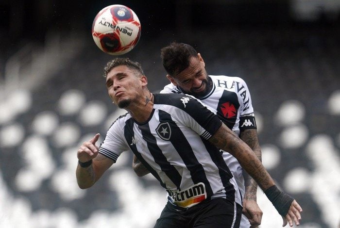 Rafael Navarro (Botafogo) e Leandro Castán (Vasco)