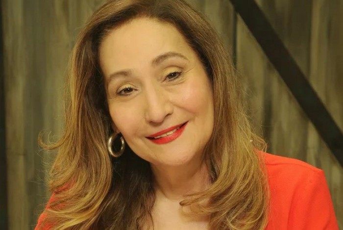 Sonia Abrão renova com Rede TV! até 2025