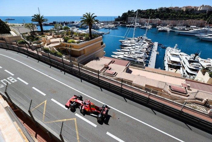 Em casa, Charles Leclerc foi o mais rápido no primeiro dia do GP de Mônaco com Ferrari
