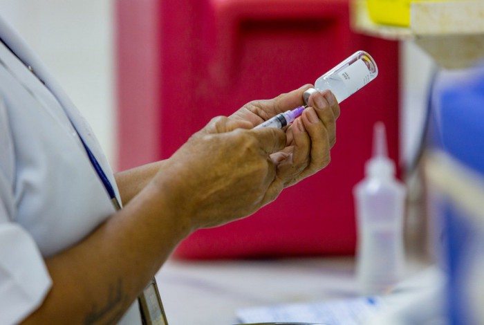 Vacinação contra a covid-19 no Rio