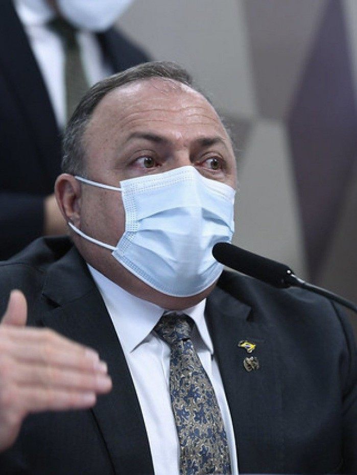 Ex-ministro da Sa&uacute;de Eduardo Pazuello