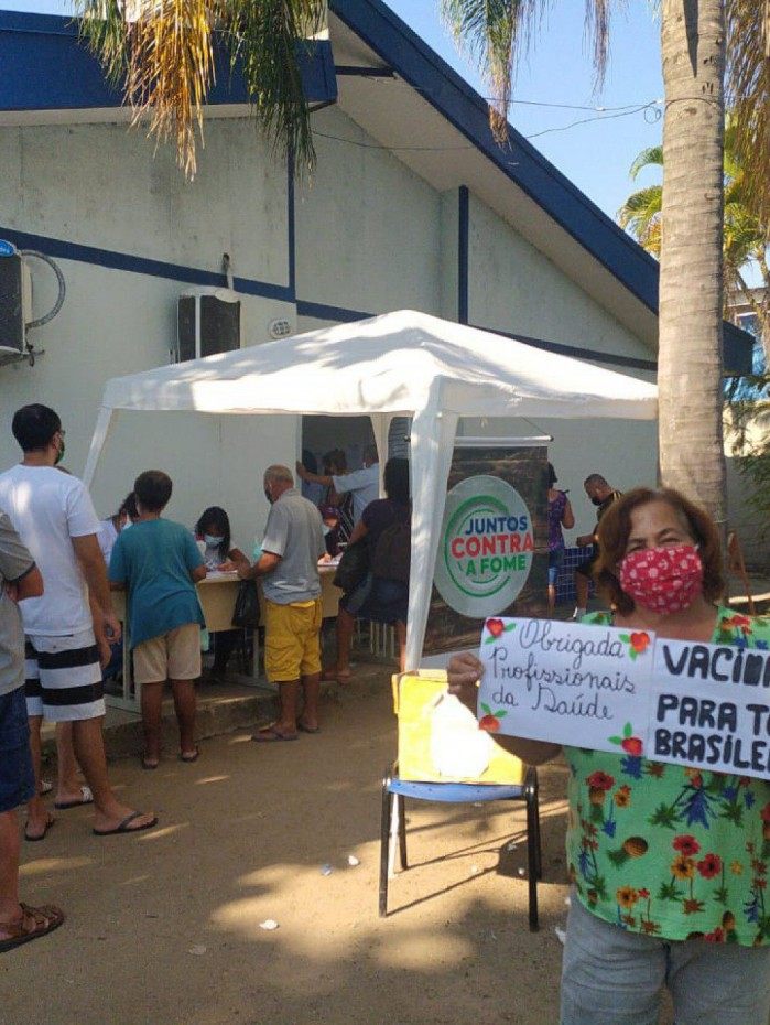 Maria do Carmo homenageou os profissionais de saúde e pediu vacina para todos