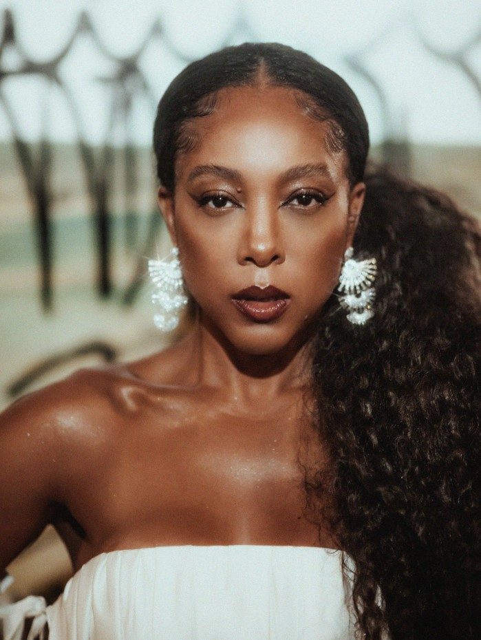 Negra Li inicia um novo momento na carreira com antigas lutas