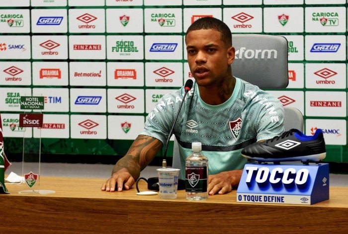 Caio Paulista segue fora da equipe do Fluminense