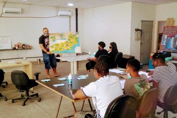 O Mais Nós é um Movimento de Educação Popular que tem como objetivo a transformação social - PerifaConnection