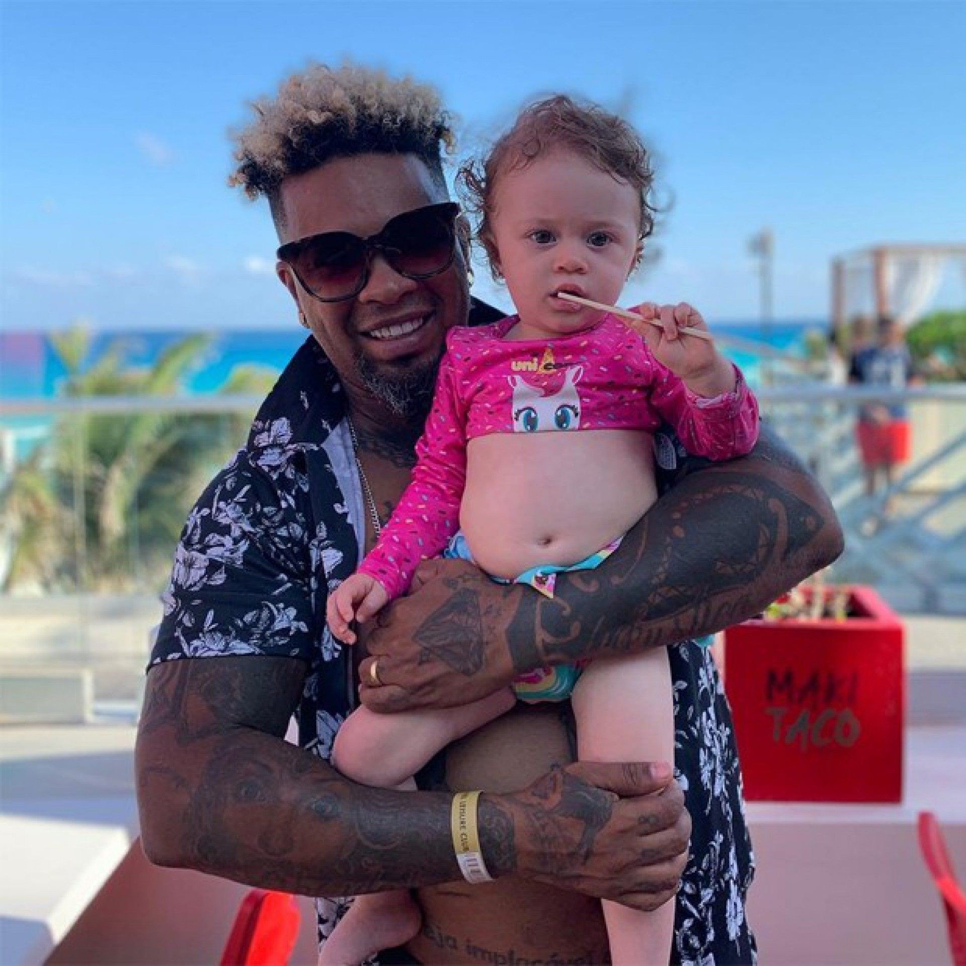 Cantor Rodriguinho fala sobre vida, carreira e influência no sucesso de seu filho Gaab MH