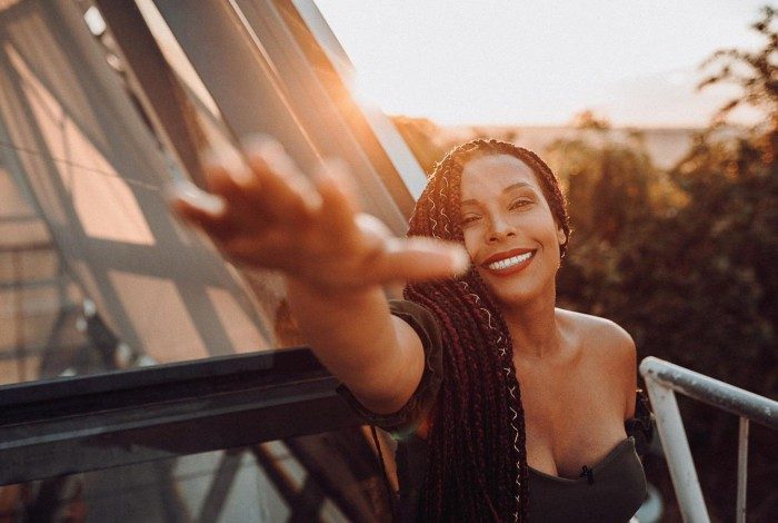 Ex-BBB Sol Vega grava série 'Sol Sem Limite' no Maranhão