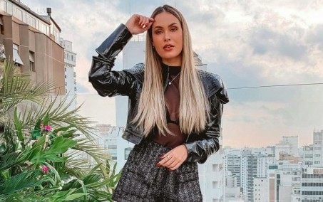 Ex-BBB Sarah Andrade é internada após cirurgias plásticas e abre o