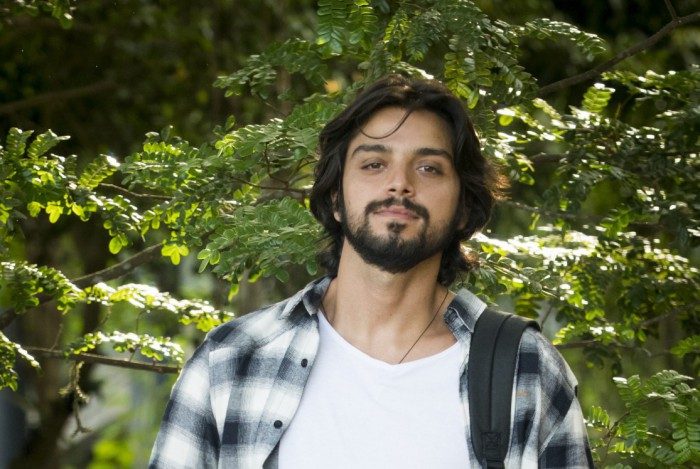 Alejandro (Rodrigo Simas)