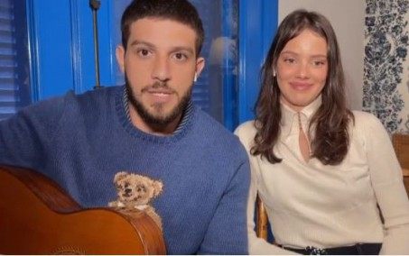 Vídeo! Chay Suede mostra música feita para mulher no 'Conversa com Bial'