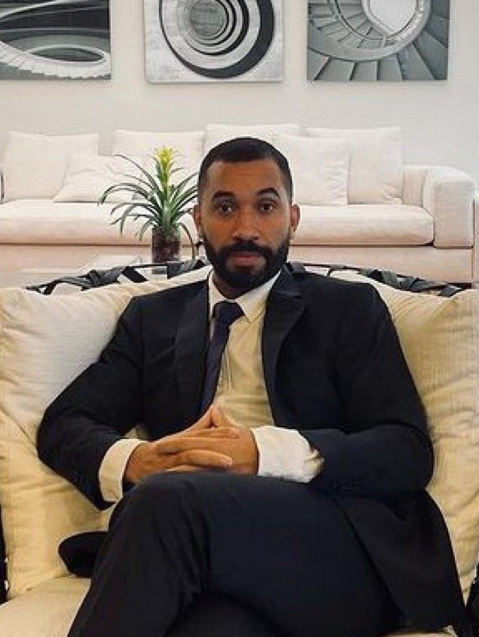 Gil do Vigor publica foto tirada em suíte presidencial de hotel de luxo