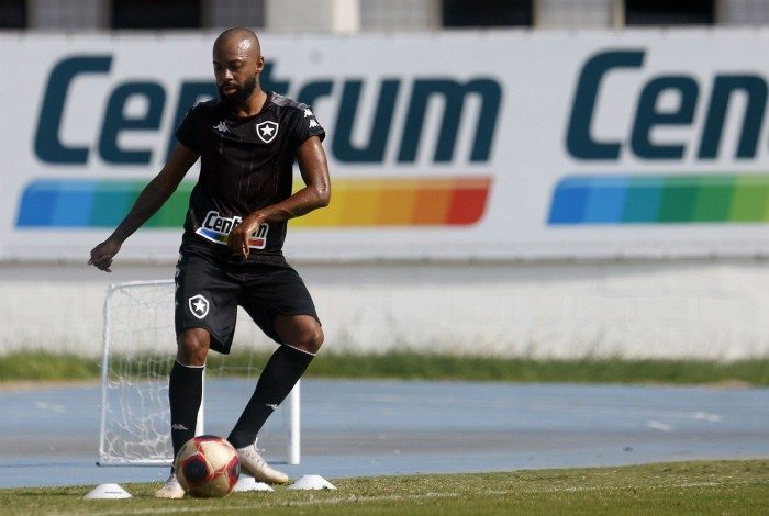 Chay será o responsável hoje para abastecer o ataque alvinegro