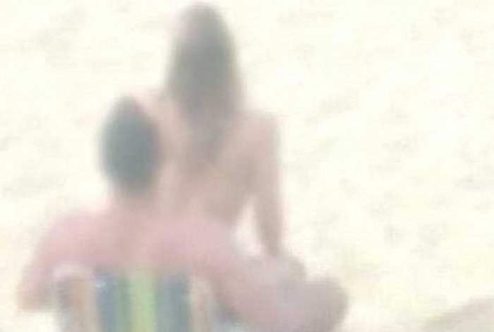 Casal é flagrado fazendo sexo em praia de SC