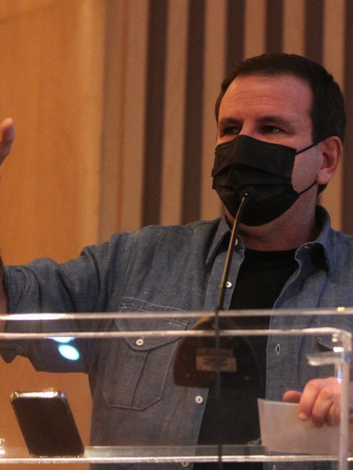 Eduardo Paes prev&ecirc; que unidades ser&atilde;o utilizadas para o ano letivo de 2023