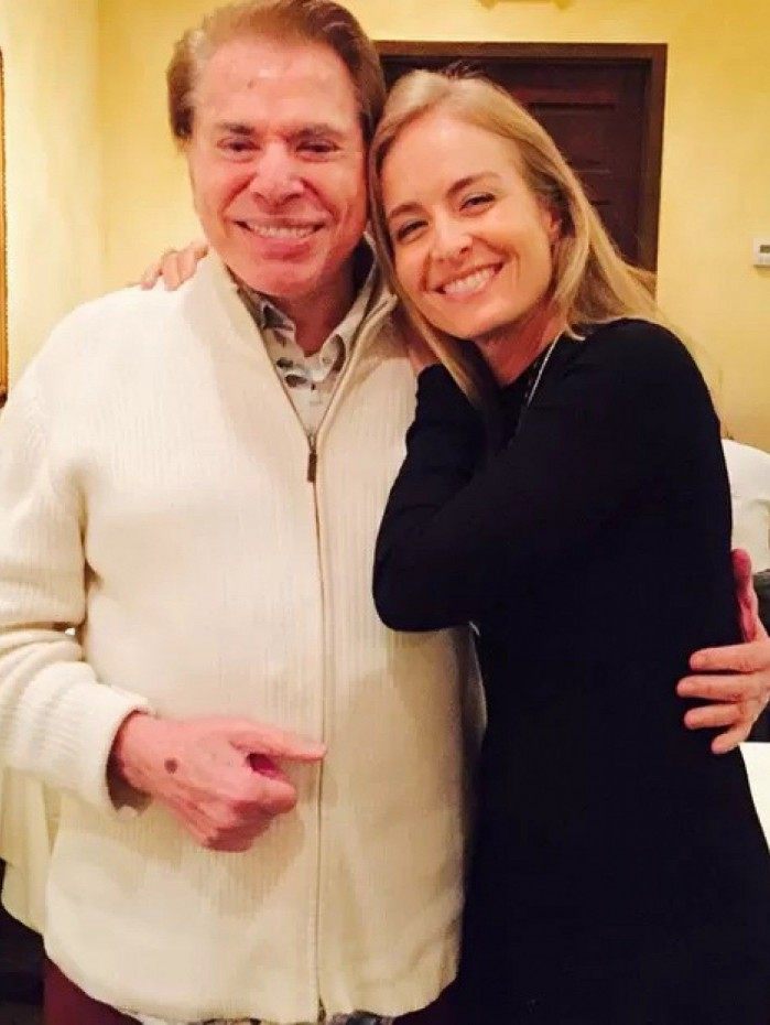  Luciano Huck posta selfie com Angélica e Silvio Santos em jantar nos EUA em 2015