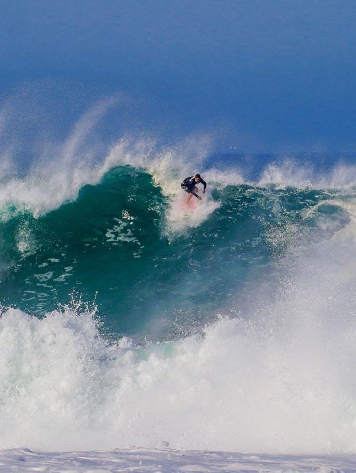 Em fevereiro deste ano, o Big Rider encarou grandes ondas em Fernando de Noronha, Pernambuco