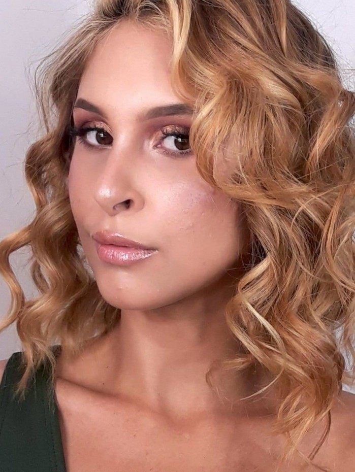 Ana Carolina Gon&ccedil;alves morreu ap&oacute;s explos&atilde;o de caixa de lan&ccedil;a-perfumes na Rocinha