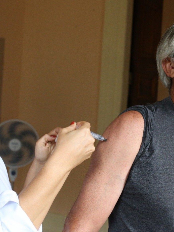 Movimentação de vacinação no Palácio da República no Catete. Na foto o Pedro Alves Bento