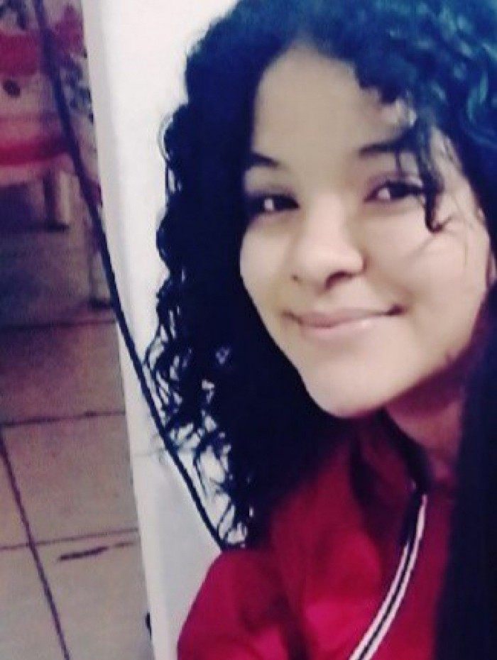 Emanuelle de Jesus, de 14 anos, desapareceu no &uacute;ltimo dia 24 de maio, ap&oacute;s sair de casa para um encontro marcado nas redes sociais, na Baixada Fluminense