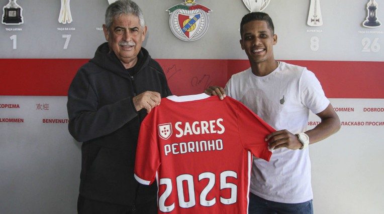 Revelado pelo Flamengo, Marx Lênin fecha com time da primeira divisão da  Rússia - Futebol - Fera
