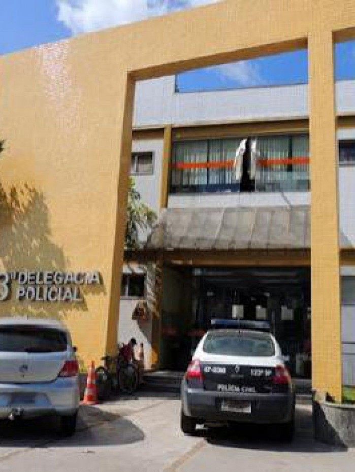 O envolvido foi levado para a 123&ordf; Delegacia Policial (123&ordf; DP), onde ficou &agrave; disposi&ccedil;&atilde;o da Justi&ccedil;a.