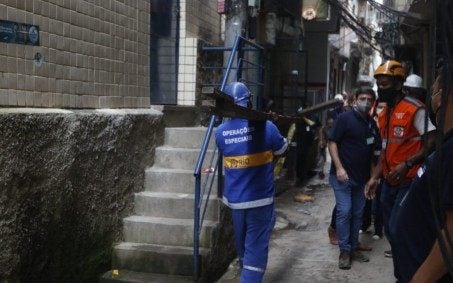 'Minha parede estava toda rachada', diz moradora de prédio que ameaçava desabar em Rio das Pedras