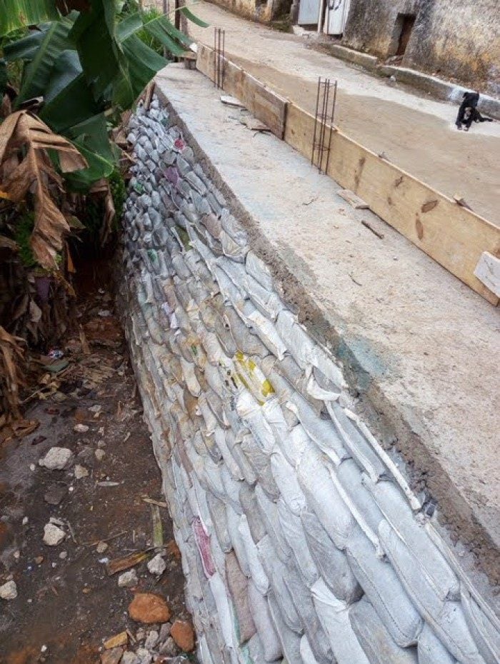 Obra na Rua Nossa Senhora de Fátima, no Vale Verde 