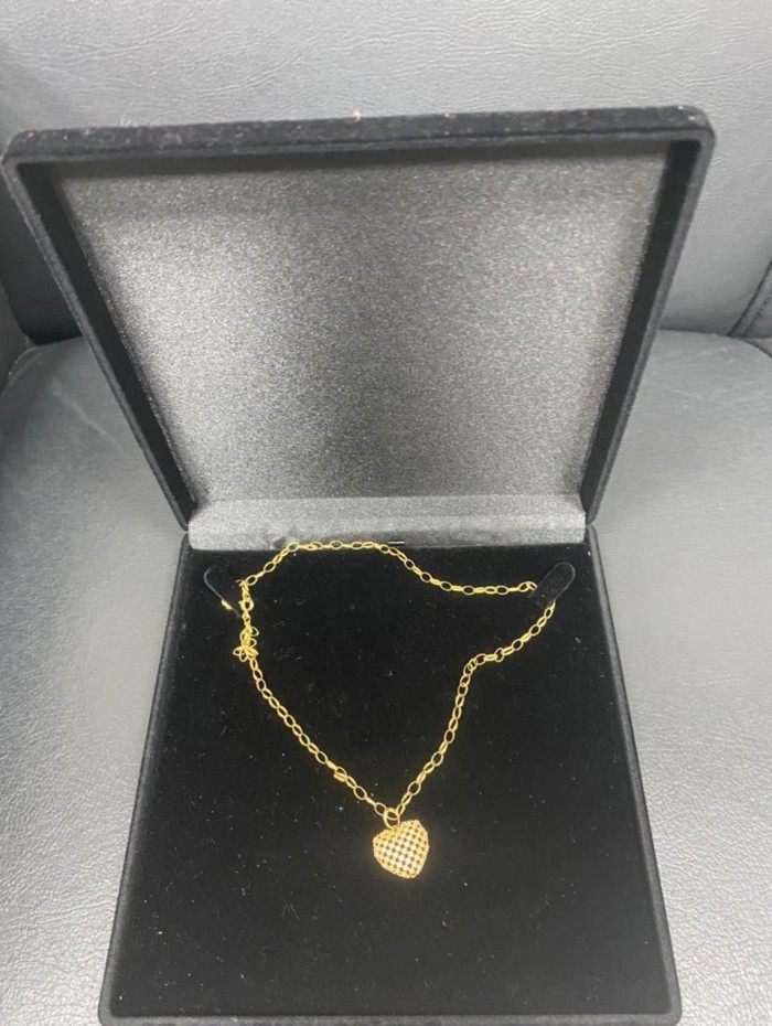 Pol&iacute;cia Civil apreendeu um cord&atilde;o que seria presente de Dia dos Namorados para a esposa de Ecko