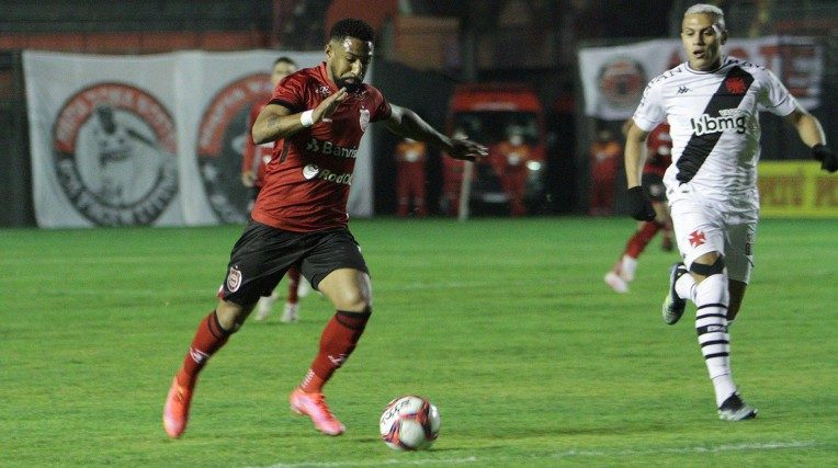 De Virada Vasco Derrota O Brasil De Pelotas E Vence A Primeira Na Serie B Vasco O Dia