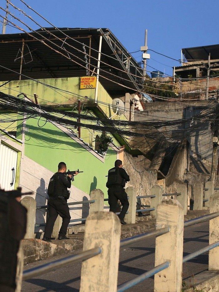 Em junho, policiais civis da Core realizaram opera&ccedil;&atilde;o na Vila Cruzeiro. Foto de 18/06/2021