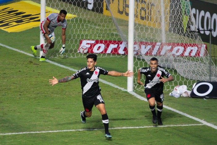 Cano marcou o primeiro do Vasco na vitória sobre o CRB