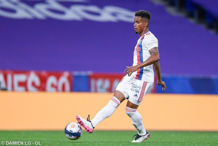 Volante jogou com Ceni, em 2015, e foi comandado por ele, em 2017, no São Paulo
