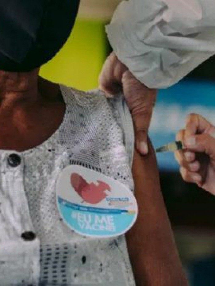 SES destaca que imuniza&ccedil;&atilde;o completa s&oacute; &eacute; poss&iacute;vel com as duas doses da vacina