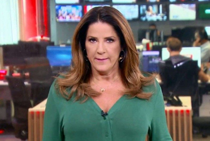 Christiane Pelajo é uma das apresentadoras do 'Edição das 16h'