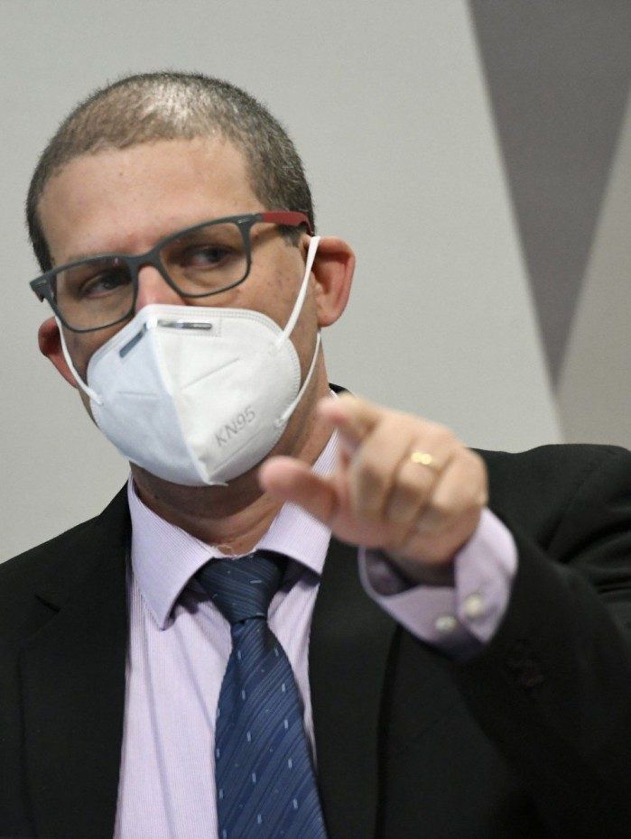 O epidemiologista Pedro Hallal na CPI da Covid nesta quinta-feira, dia 24